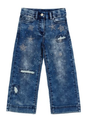 Jeans in denim blu scuro con un design a gamba larga, toppe strappate e decorazioni a forma di fiocco di neve con piccoli strass sparsi.