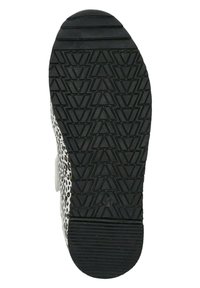 Zwarte rubberen zool met een gestructureerd profiel met driehoekige patronen. De zijkant heeft een witte basis met een zwart en bruin gespikkeld ontwerp.