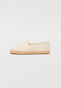 Béžové espadrilky na slip-on s texturovaným vzorem, přírodní juta podešev a kulatou špičkou.