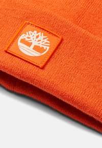 Timberland CUFFED WITH TONAL PATCH. - Mössa - flame
