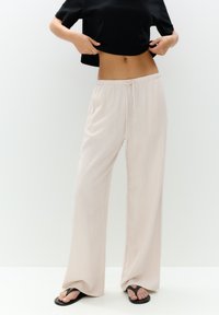 PULL&BEAR - RUSTIC - Verryttelyhousut - sand Pienoiskuva 1