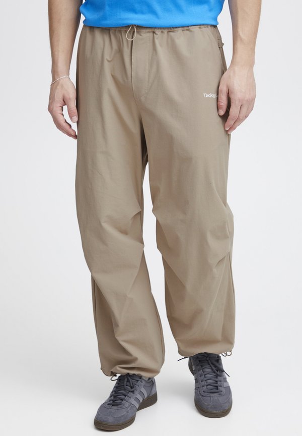 JCMFRANCO - Trousers - silver mink