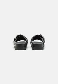 Even&Odd Wide Fit Pantofle - black
