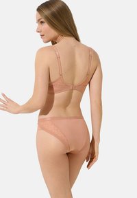 Lisca PRÉFORMÉ GRANDES TAILLES OPAL - Soutien-gorge push-up - beige