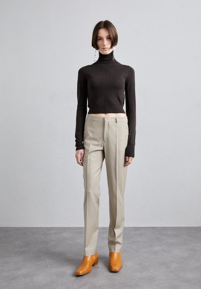 Filippa K EMMA TROUSERS - Kelnės - desert tau