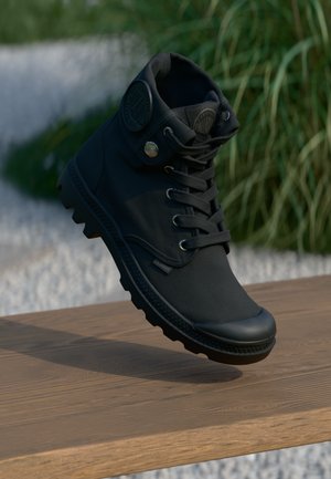 BAGGY - Nilkkurit - black