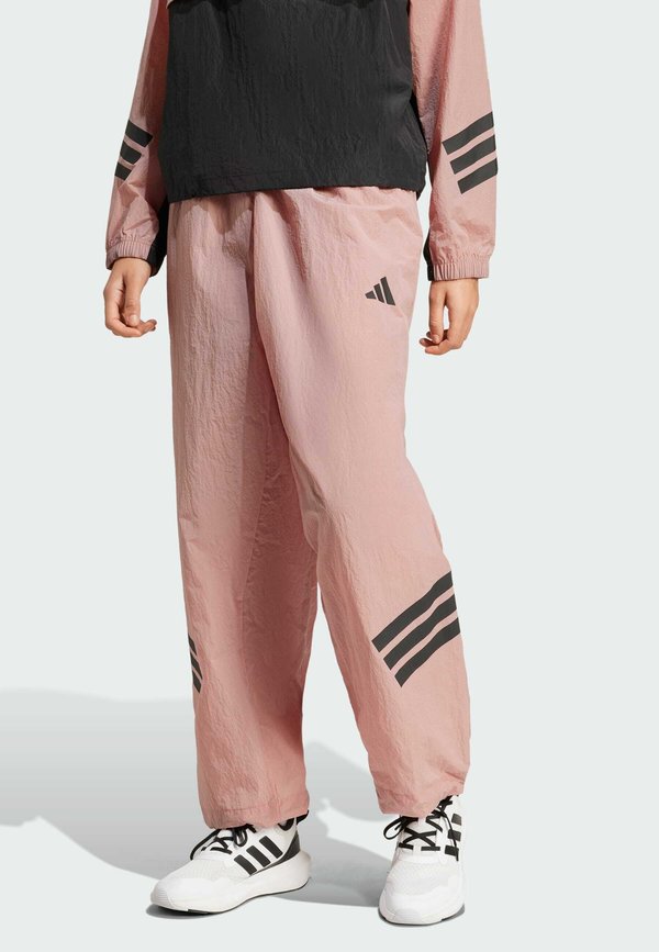 FUTURE ICON 3-STRIPES WOVEN LOOSE - Trousers - warm clay