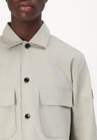 Calvin Klein OVERSHIRT - Suvejakk - london fog