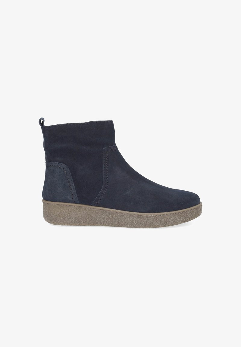 Stivale alla caviglia realizzato in suede blu navy, con una texture liscia e una suola in gomma flessibile con una finitura naturale.