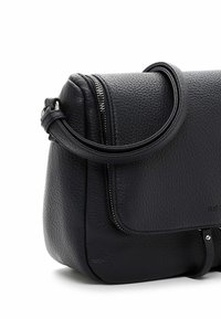 Schwarze Lederhandtasche mit gelebter Textur, Reißverschluss und rundem Griff. Strukturierte Gestaltung mit minimalen Hardware-Akzenten.