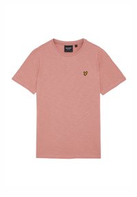 Rosa kortærmet t-shirt lavet af blødt stof, med et lille gult broderet logo på venstre bryst og rund hals.