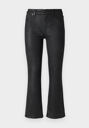 Melni izplatītie džinsi, izgatavoti no džinsa auduma; ar standarta piecu kabatu dizainu, jostas cilpām un priekšējo pogu aizdari. Gluda tekstūra, vidēja augstuma piegriezums.