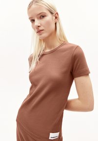 ARMEDANGELS KARDAA - T-Shirt basic - nutshell