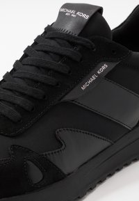 Michael Kors Sneakers - black