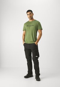 Columbia BASIC LOGO™ SHORT SLEEVE - Majica kratkih rukava s printom - canteen
