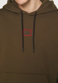 HUGO Felpa con cappuccio - dark green