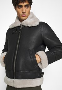 Schott Casaco de couro - black/offwhite