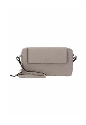 Pochette en cuir gris clair avec rabat à l'avant et bracelet détachable, surface texturée, forme rectangulaire.