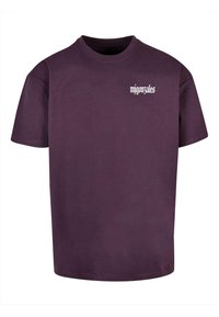 Kortærmet t-shirt med rund hals i mørke lilla bomuld. Har hvidt tekstlogo "mjgonzales" på brystet. Simpelt, udekoreret design.