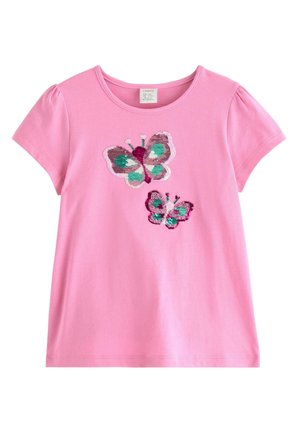 Lyserød børnet-shirt med korte ærmer og to butterfly-designs i palietter i turkis, lilla og sølv på fronten.