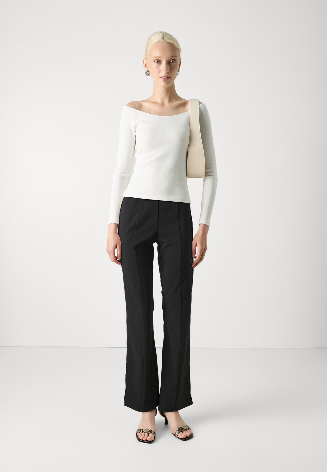 ONLFIONA FLARED SLIT PANT