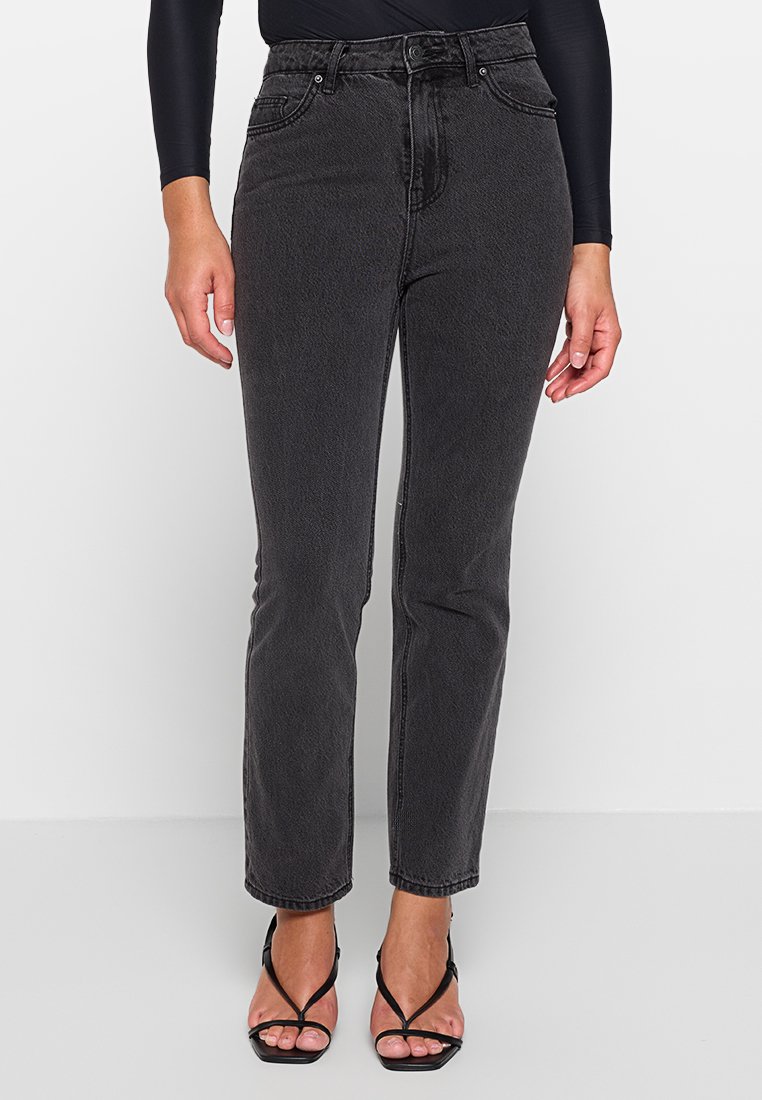 Vero Moda Petite Straight leg jeans zwart Vero Moda Petite Straight leg jeans zwart