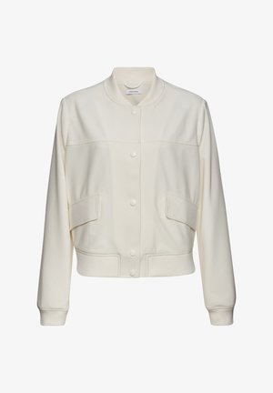 Weißer Bomberjacke aus weichem Stoff mit gerippten Bündchen und Saum. Verfügt über Fronttaschen und Knopfverschluss. Glatte Textur.