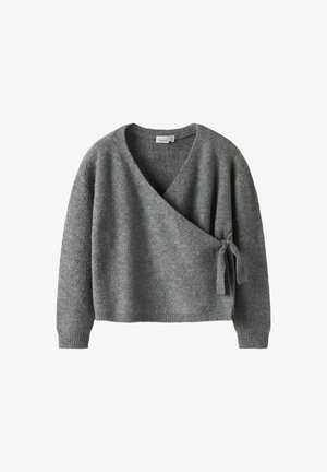 Sivi pleteni kardigan s dugim rukavima i bočnim vezanjem, s V-izrezom i teksturiranim materijalom.