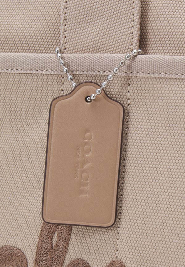 CARGO TOTE - Tote bag - dark natural4