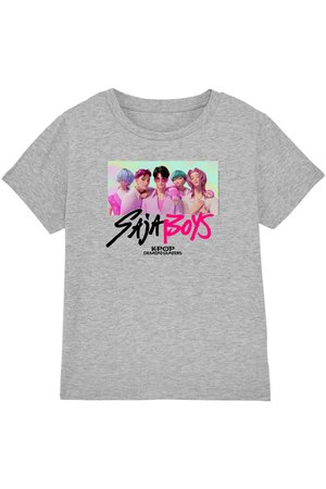 Graues T-Shirt mit farbenfrohem Motiv von fünf animierten Jungen im K-Pop-Stil und dem Text "Saija Boys" sowie "K-Pop Demon Hunters" darunter.