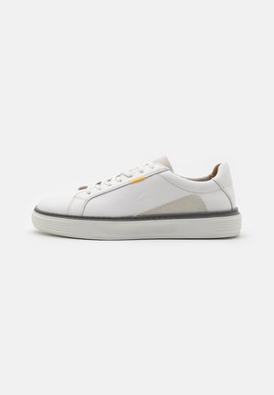 AVON - Sneaker low - white