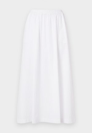 Hvit, knelengde skjørt med elastisk midje, med et enkelt design og lett stoff, som viser en jevn, ensfarget tekstur.