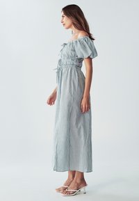 WILLA LIVVI MIDI - Freizeitkleid - emerald stripe