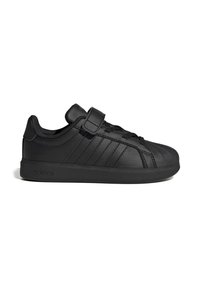 Baskets basses entièrement noires avec dessus en cuir, fermeture par lacets et une seule bride velcro, semelle en caoutchouc, vues de profil extérieur.