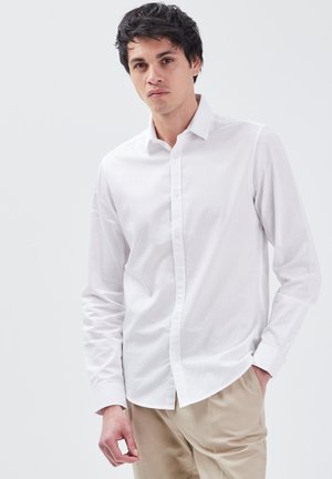 BONOBO Jeans MIT LANGEN ÄRMELN - Camisa - blanc