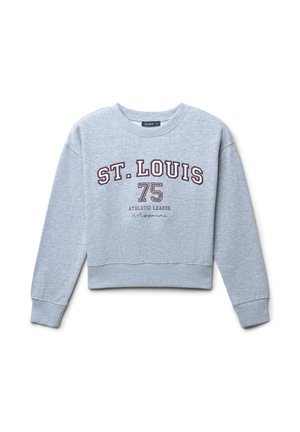 Felpa grigia corta con maniche lunghe, con la scritta maroon "ST. LOUIS 75 ATHLETIC LEAGUE" e una firma sottostante. Tessuto morbido.