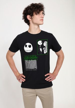 - T-shirt z nadrukiem