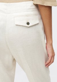 DAY Birger et Mikkelsen MILO SUMMER - Stoffhose - pistachio shell