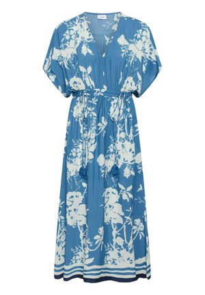 Robe maxi bleue avec motifs floraux blancs, encolure en V, manches courtes, taille cintrée avec liens à pampilles ajustables et détail d'ourlet rayé.