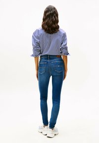 Thumbnail Image 3