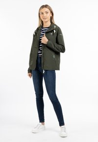 Schmuddelwedda BRIDGEPORT - Regnjacka - militäroliv