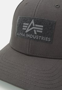Alpha Industries UNISEX - Kapa - vintage grey
