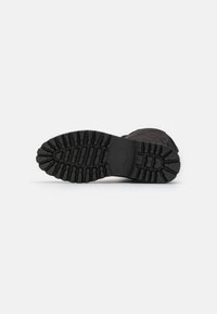 Even&Odd Wide Fit Botas mosqueteras - black