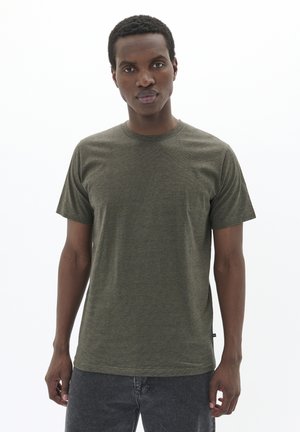 JERMANE - Basic T-shirt - light army