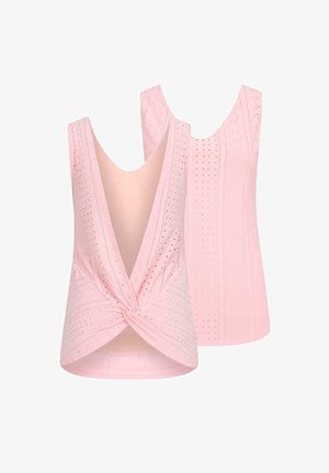 Top sin mangas de color rosa con un escote en V profundo y detalle de nudo retorcido en la parte posterior. Presenta un patrón perforado y una textura suave.