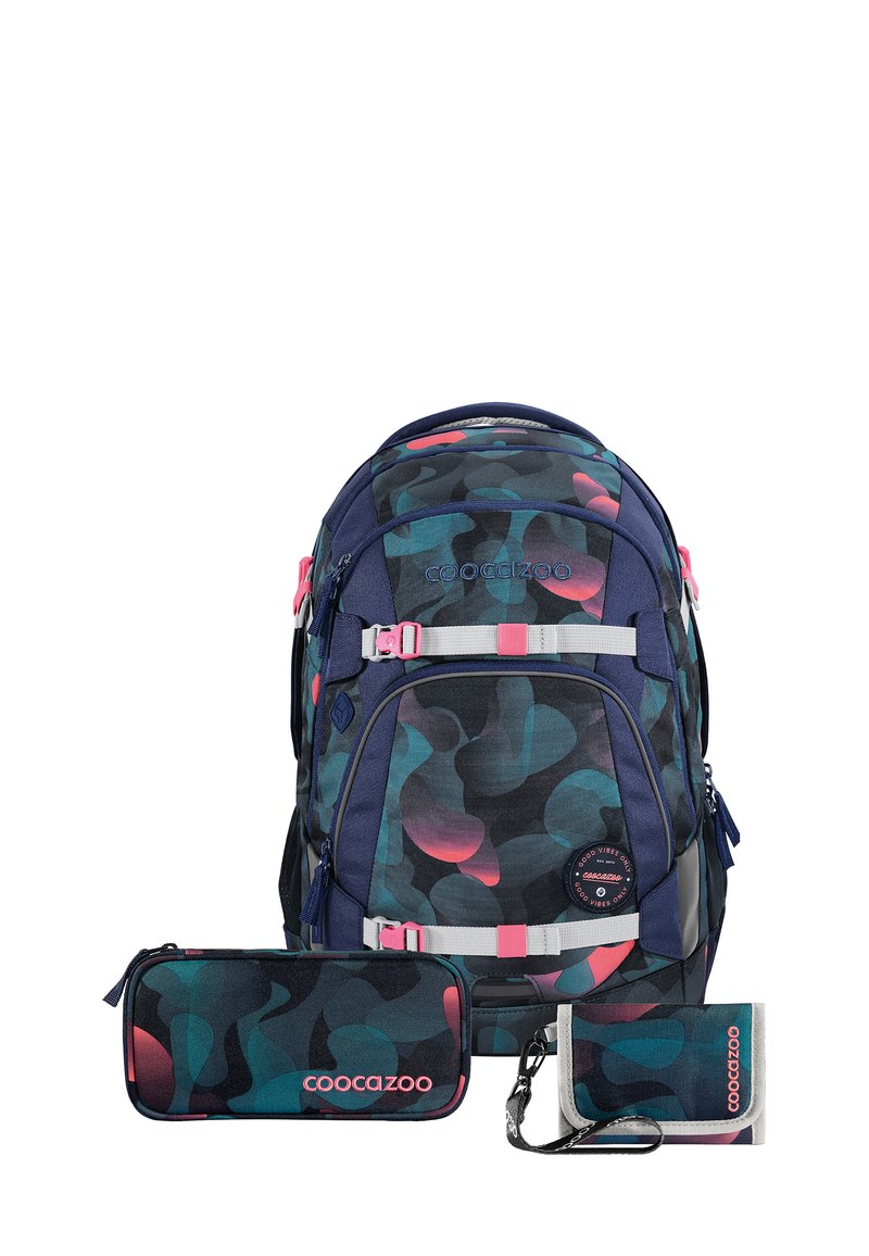 Rucksack aus dunkelblauem Canvas, mit einem bunten abstrakten Muster in Teal und Pink. Inklusive passendem Federmäppchen und Geldbörse.