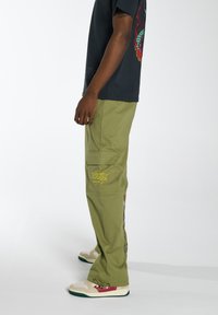 Ed Hardy NU DRAG COMBAT - Bojówki