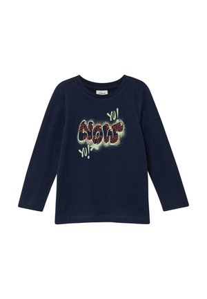 Navy blauwe longsleeve katoenen t-shirt met een ronde hals en een kleurrijke grafische tekst: "RED DE TOEKOMST" en "YO!" in contrasterende kleuren.
