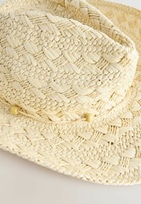 Next Hatt - neutral