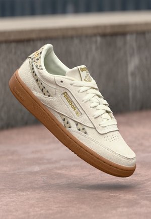CLUB C REVENGE UNISEX - Baskets basses - chalk/classic beige/lee 3